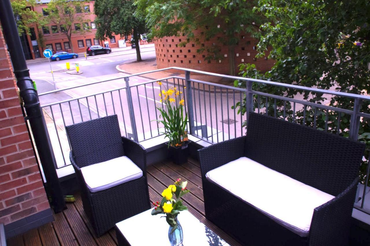 Allen Luxury Apartment Ковънтри Екстериор снимка